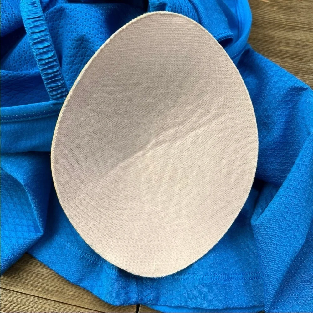 Lululemon Bend & Flow Tank - Picture 7 of 7